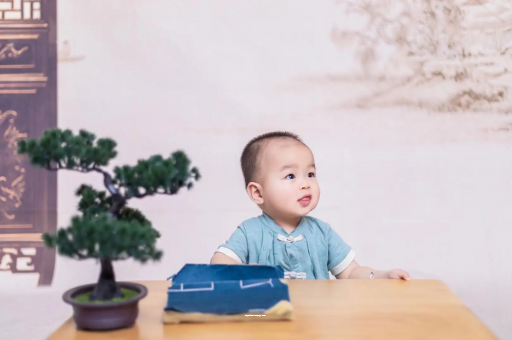 儋州宝宝总是抠鼻子 儋州宝宝总是抠鼻子